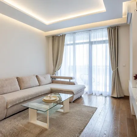 Bw Lux River View * Belgrade