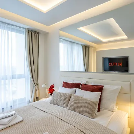 Bw Lux River View Apartment *