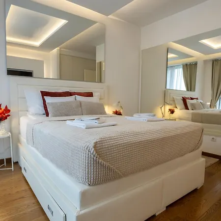 Bw Lux River View Apartment *