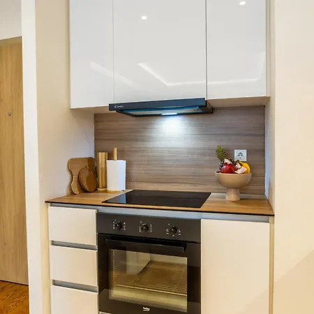 Bw Lux River View Belgrade